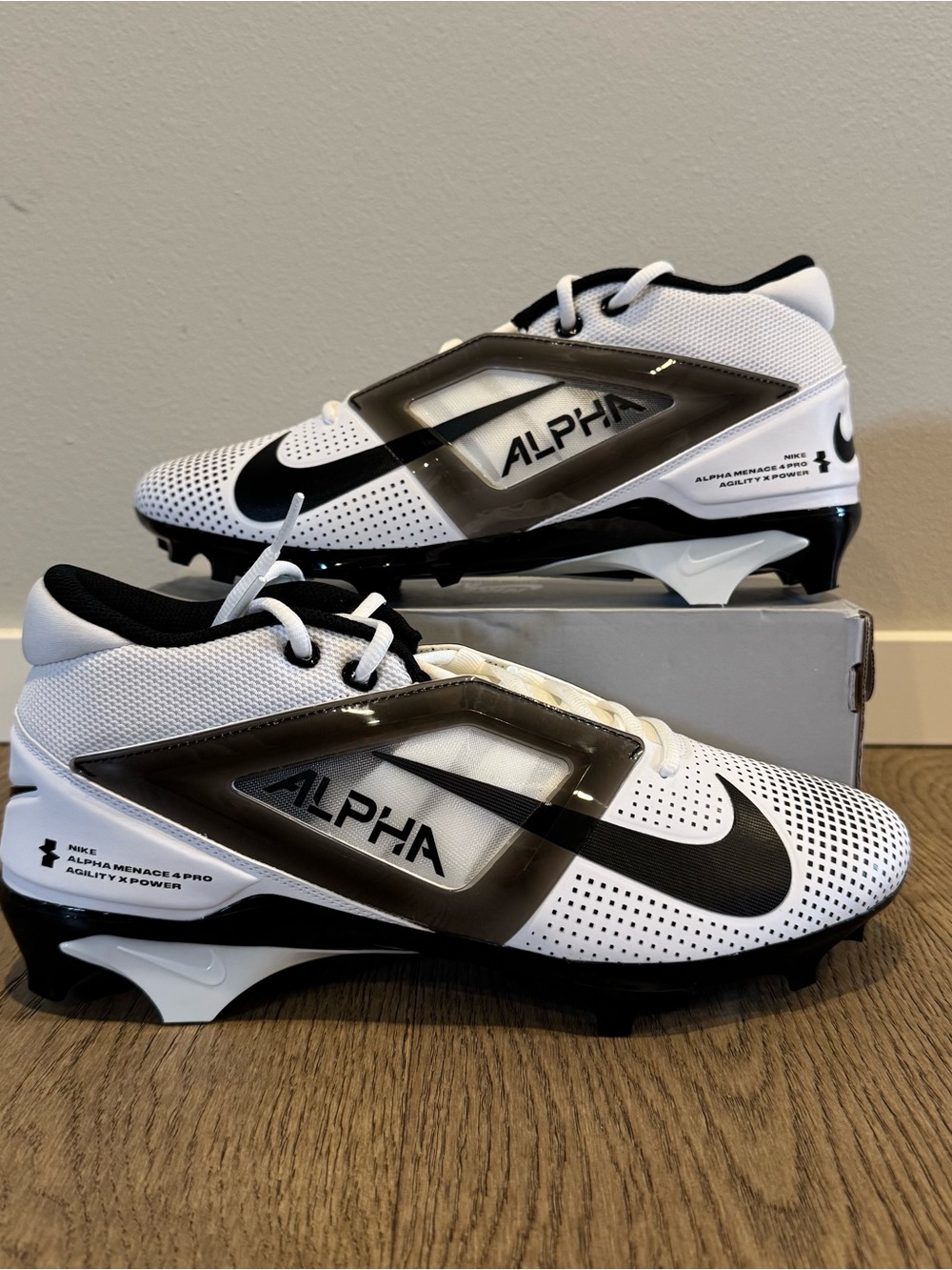 Nike Menace Alpha 4 Elite White Black